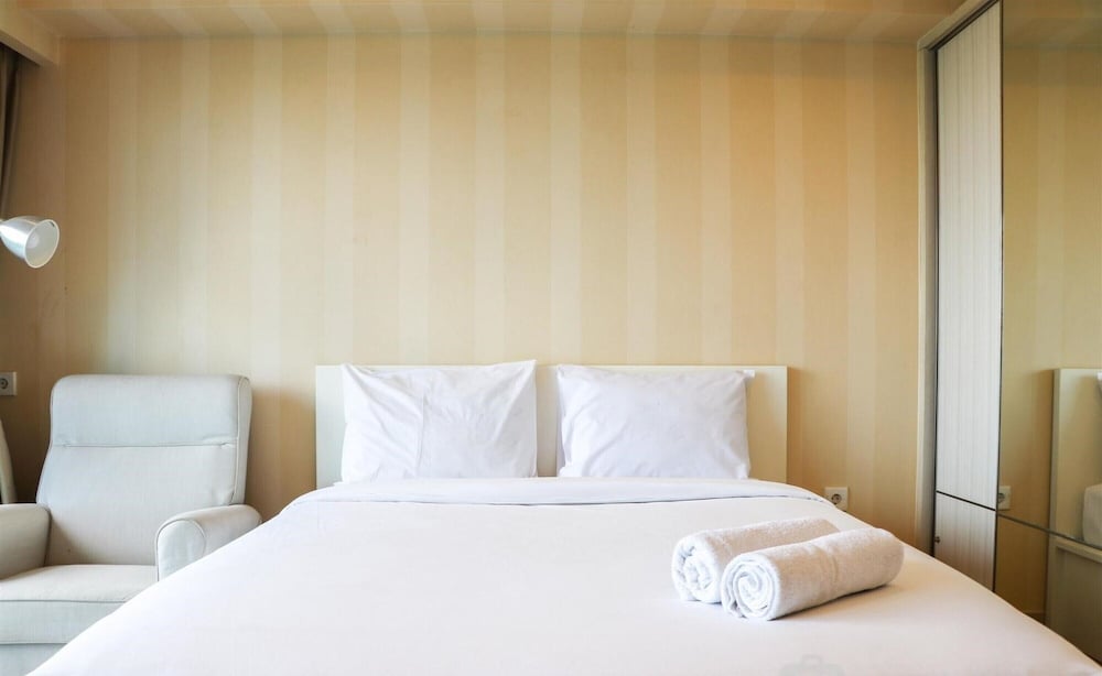 Simply Look Studio Apartment Tamansari The Hive view 2