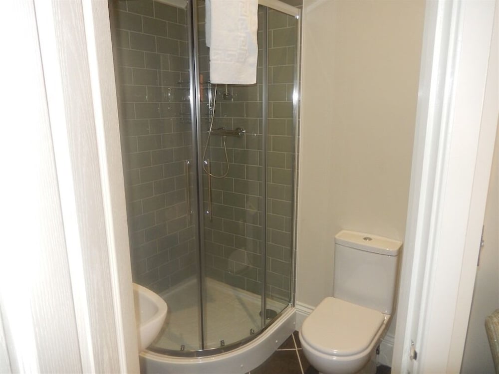 Marlborough Vacations - The Bear Marlborough - Property Image 11