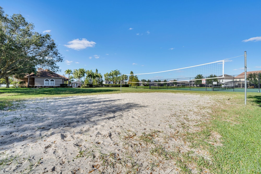 Game Room & Community Perks: Davenport Home!