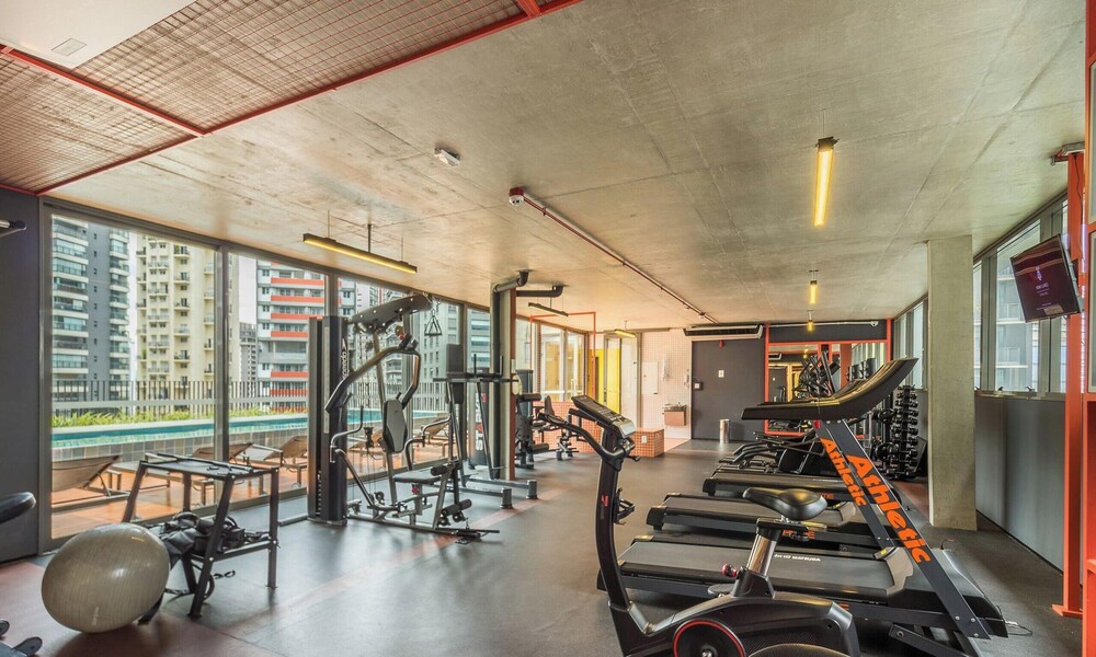 Modern Accommodations in a Building With a Pool in the Heart of SP - Yhes