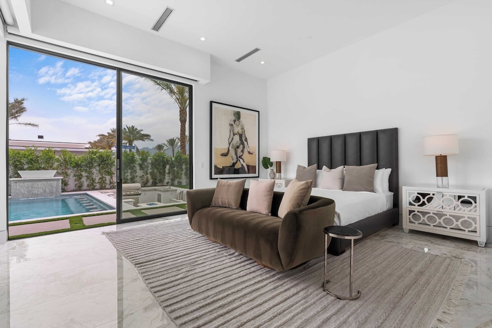 Villa Sleeps 17 w/ Pool, Firepit, Putting Green Bravo Villa 3 by Avantstay