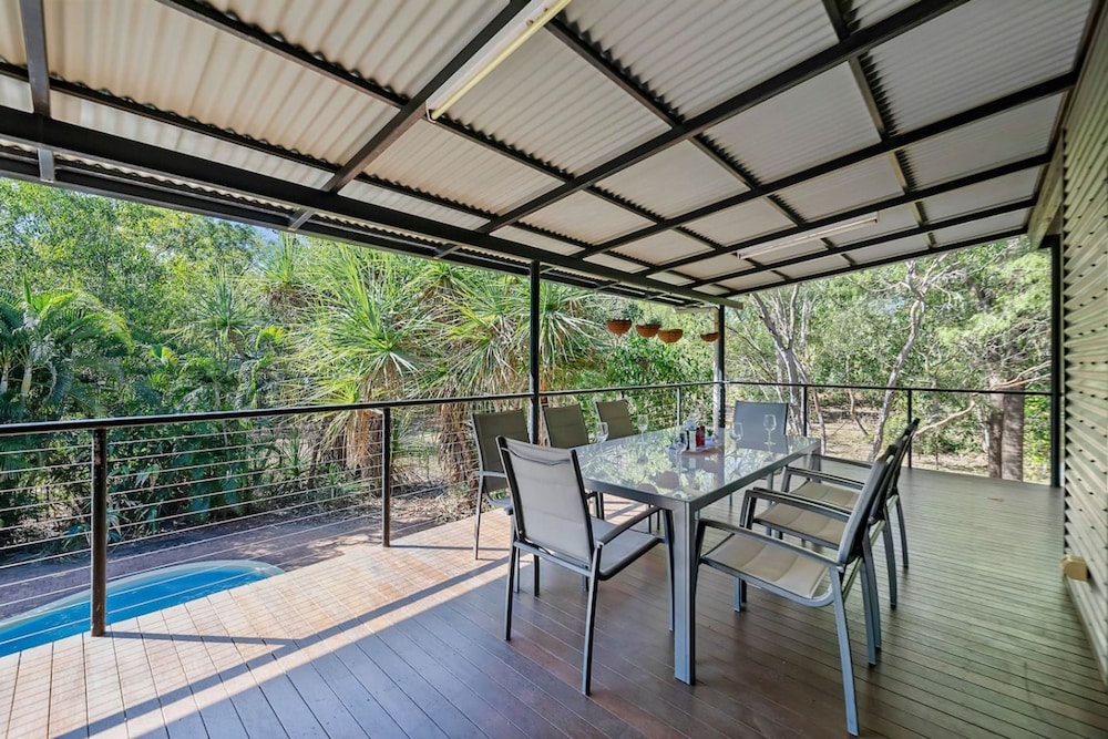 Zen Pandanus Point Pool - Backyard - Balcony