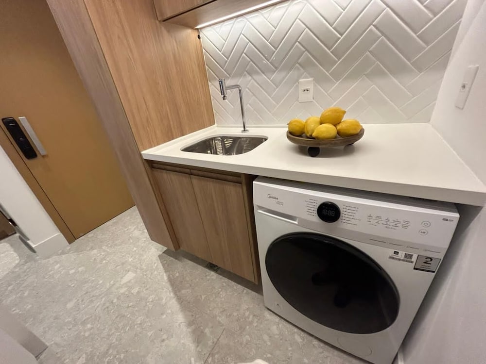 Lagoa Retreat Modern 1 BR Near Lagoa