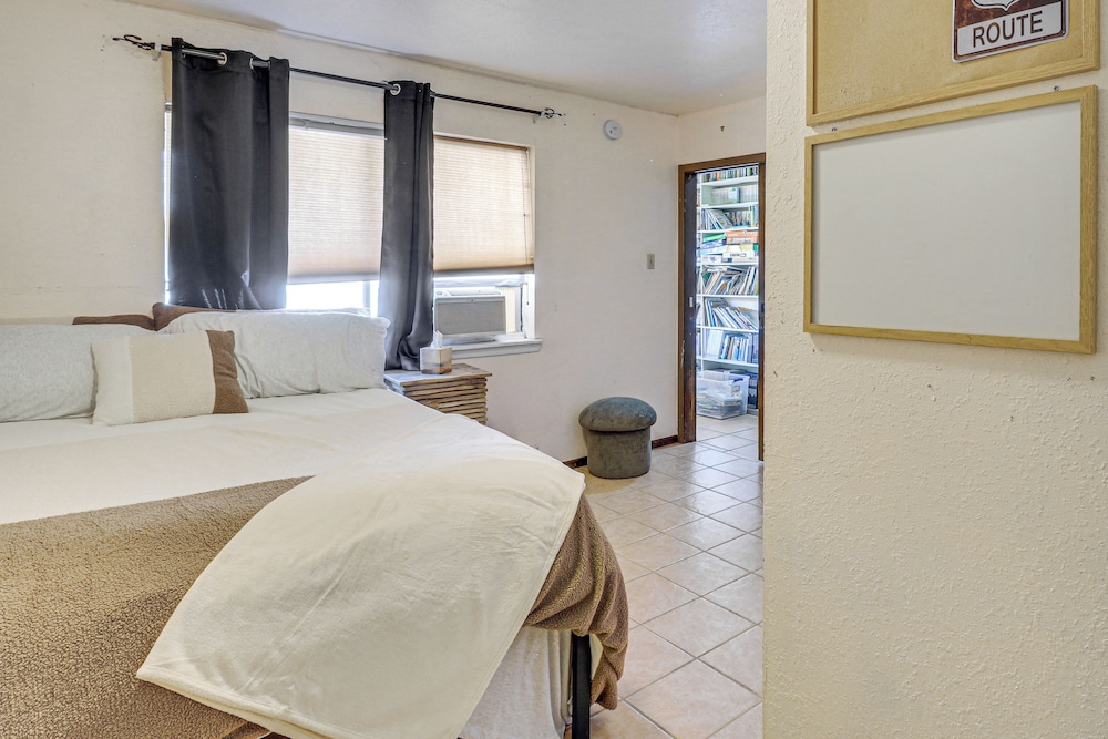 Perfect For Groups! Socorro Home Near NM Tech