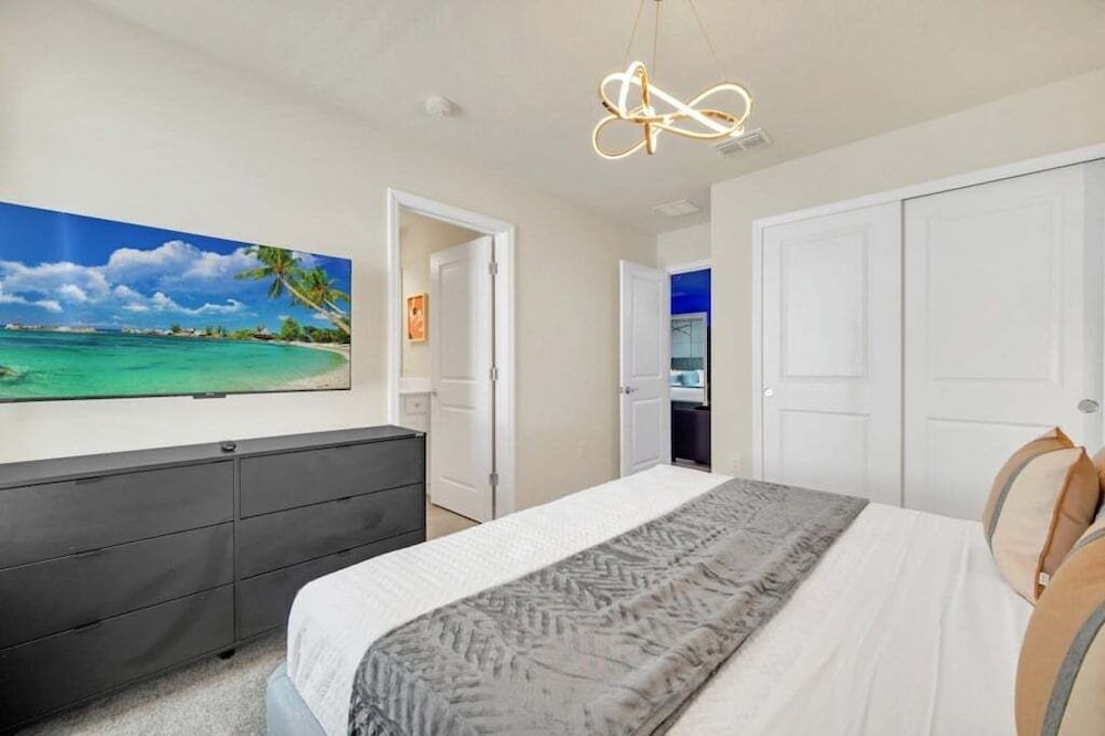 Everyone's Family Fun Home, Slides In Kids Rooms 10 Bedroom Villa