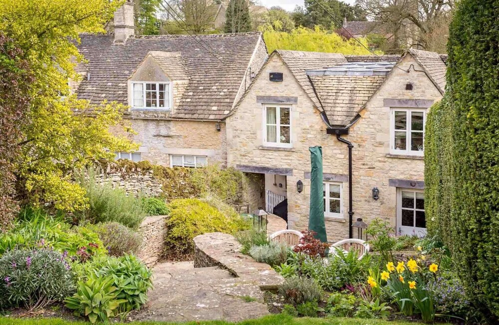 Willow Cottage
