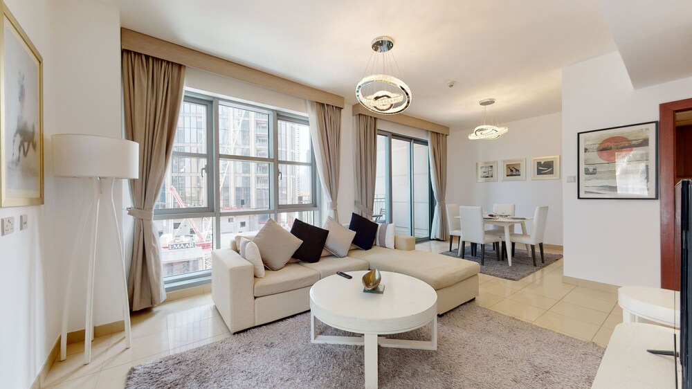 Lux BnB 3BDR Burj Khalifa & Pool Views
