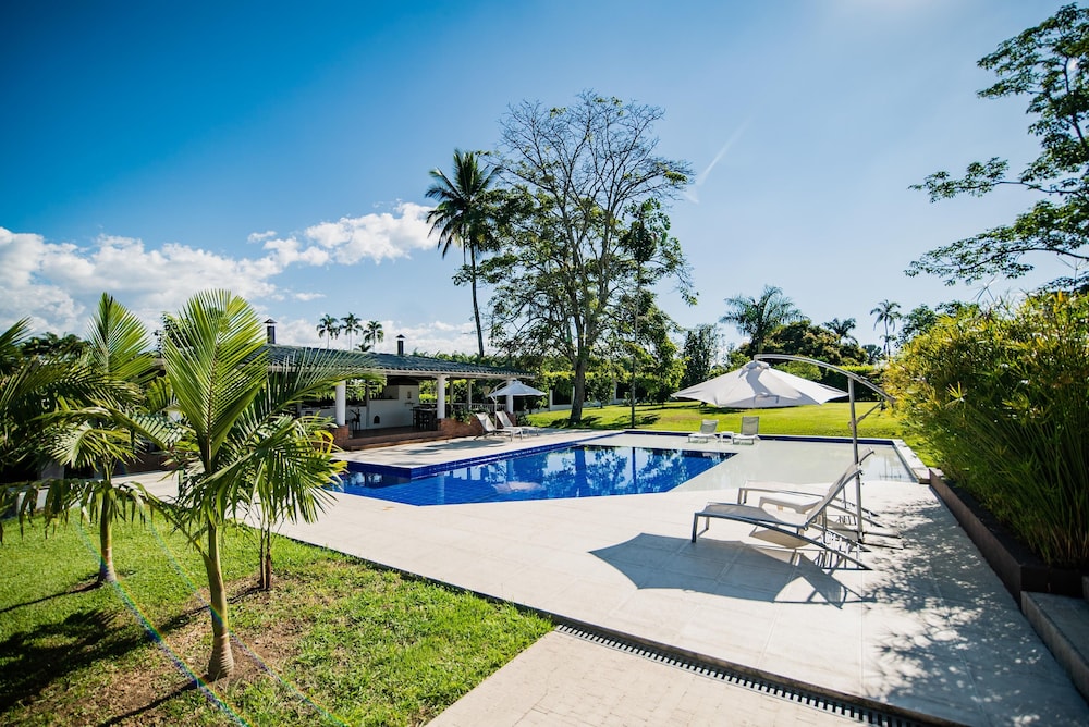 Casa Hotel El Triangulo