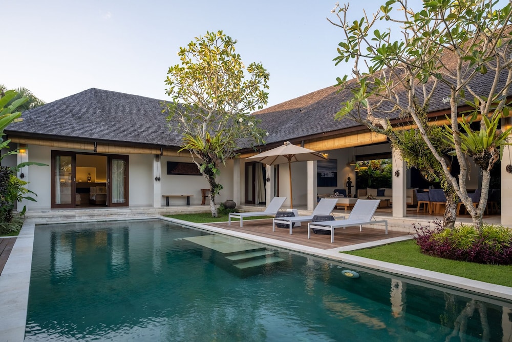 Saba Villa