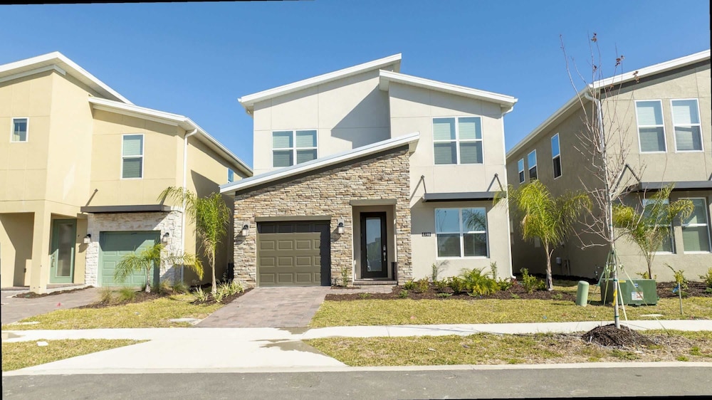Themed 5Bd Family Villa w Pool Spa Near Disney