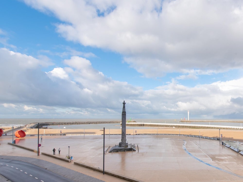 Apartment in Ostend With Sea Views