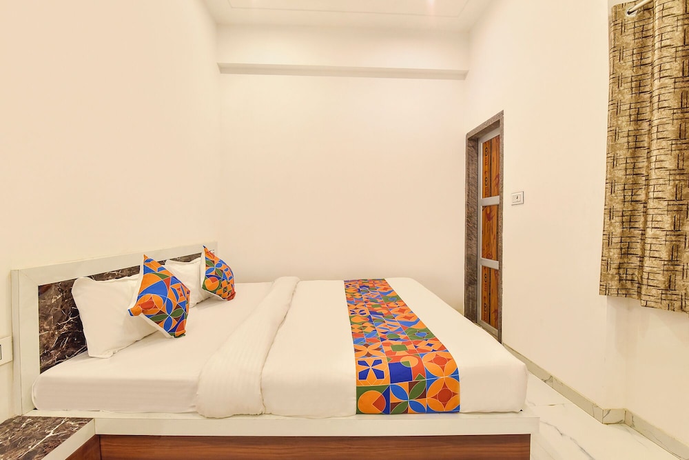 FabHotel Shree Radhey Shyam Palace