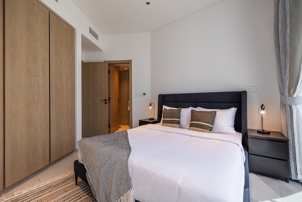 Marquise 2505 Business bay