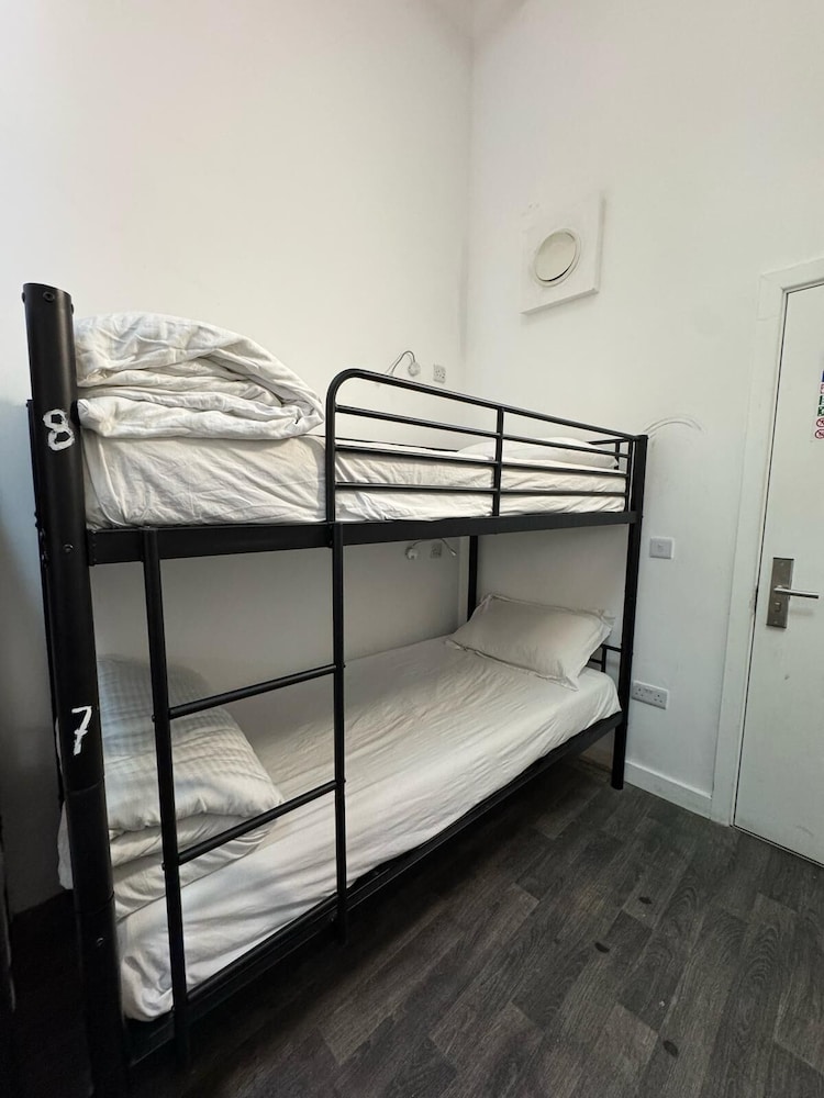 Rahman Hostel - Manchester