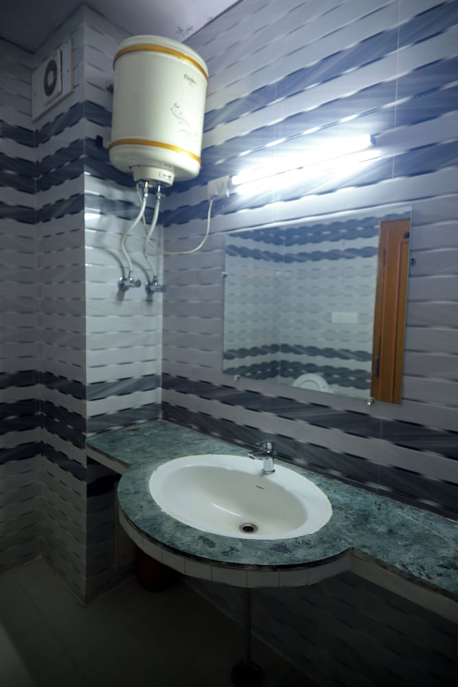 Mansarovar Hotel & Banquets