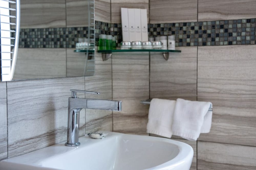 Porterfield Suites photo 4