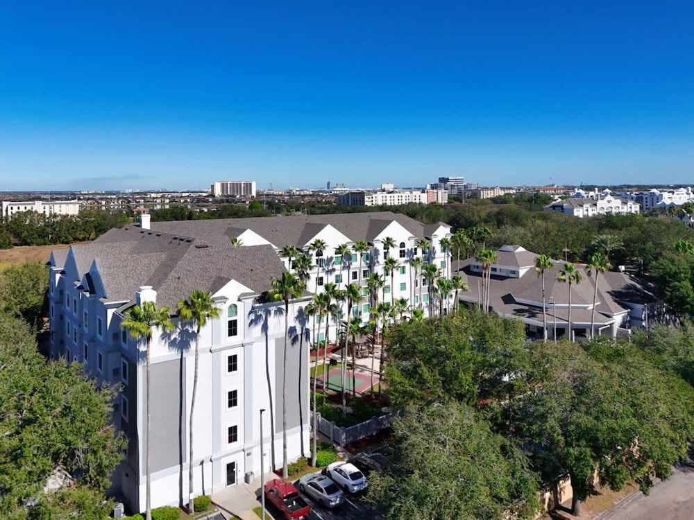 1BR Free Shuttle to Disney Parks