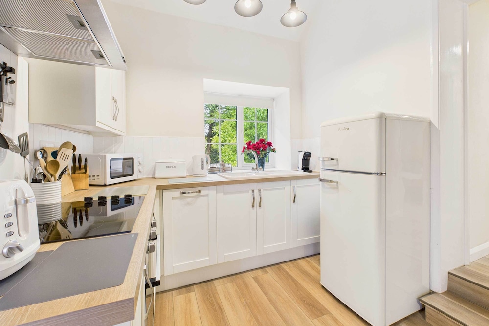 Host Stay Lane Farm Cottage