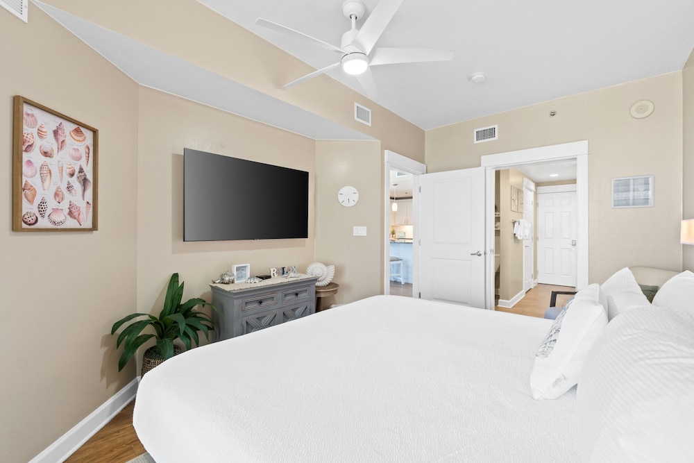 Grand Panama Beach Resort by Panhandle Getaways