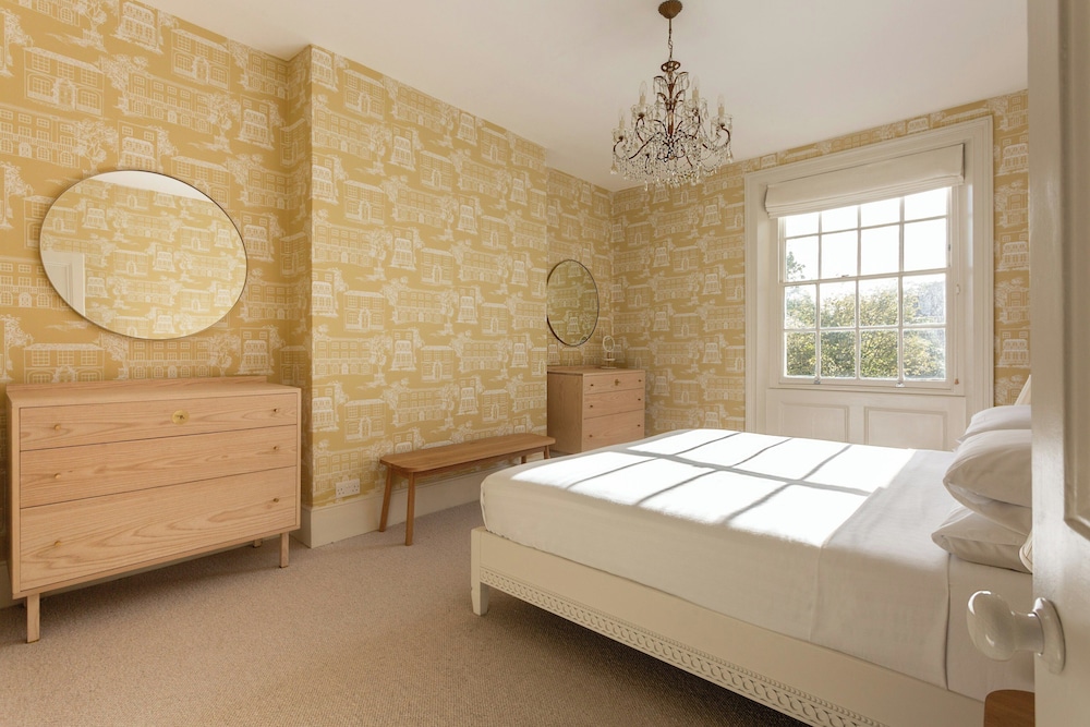 Canonbury Park North II by Onefinestay
