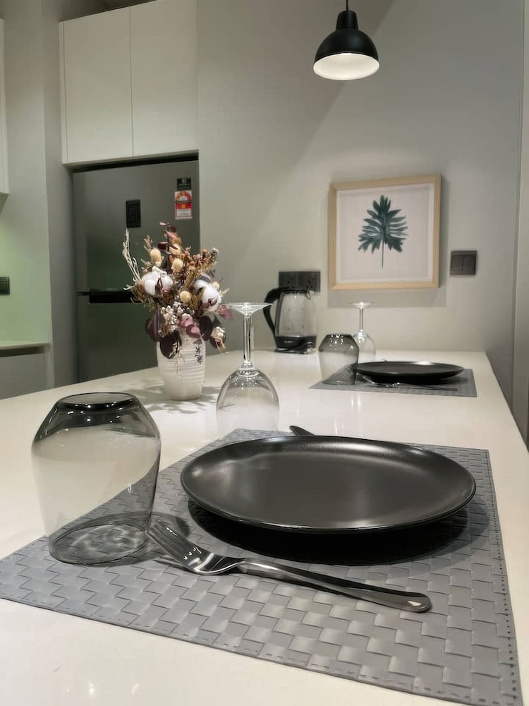 Mews Luxe Residence Apartments