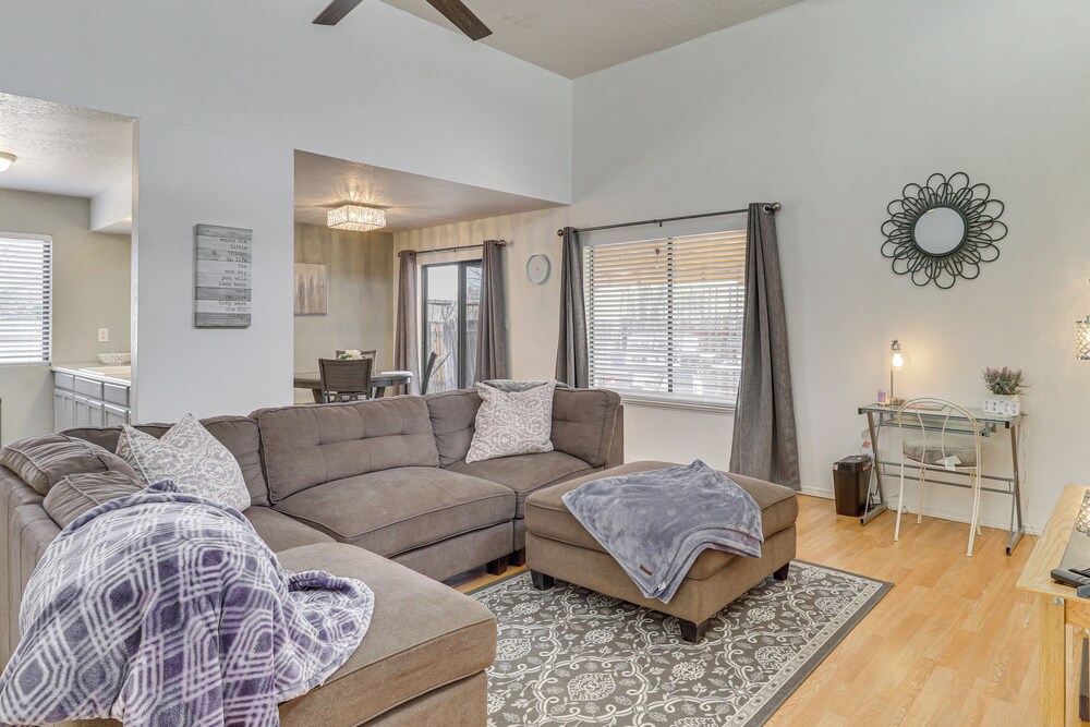4 Mi to Old Town Plaza: Albuquerque Home w/ Patio