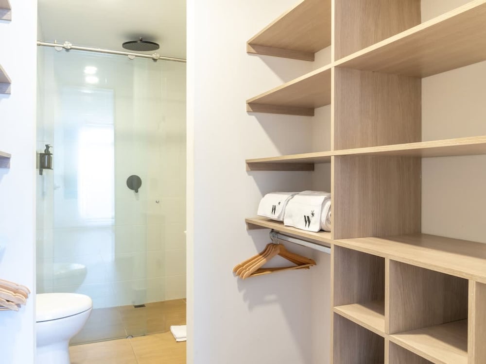 Perfect 3 BR w Balcony in Laureles Medell n