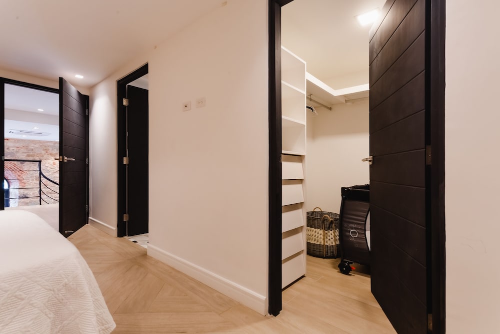 Lefevre 1B view 2