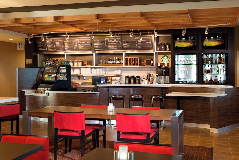 Courtyard by Marriott Dallas Midlothian-Midlothian Conf Ctr - Property Image 6