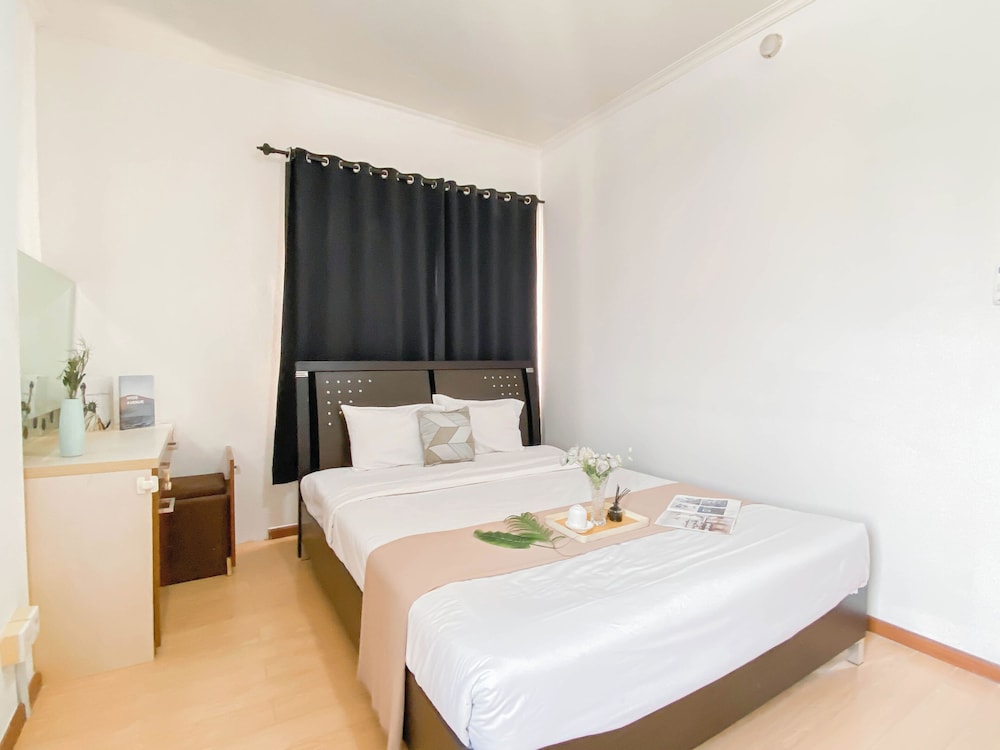 Spacious And Cozy 2Br With Extra Room At Marina Ancol Apartment