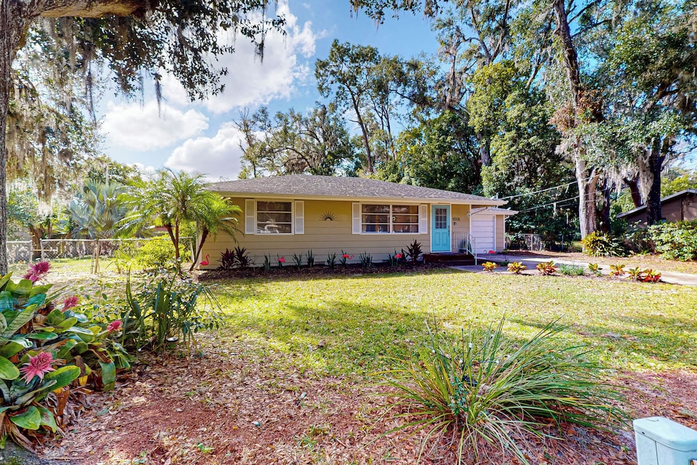 3BR Dog-friendly House, Central A/c, Cornhole