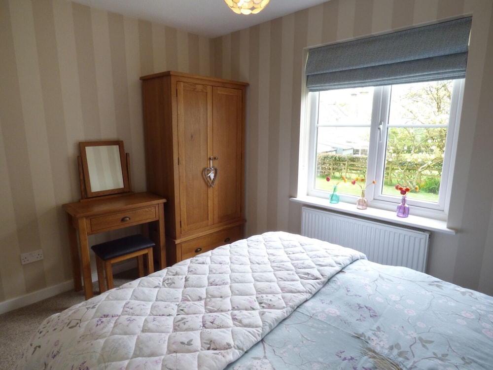 Hafod Cottage view 4