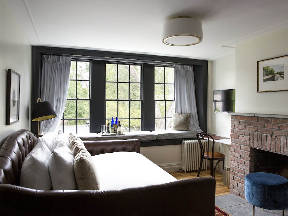 Hasbrouck House view 5