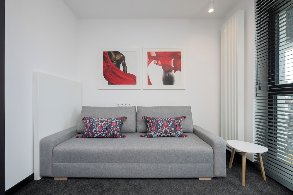 Apartment With A/C by Renters Prestige