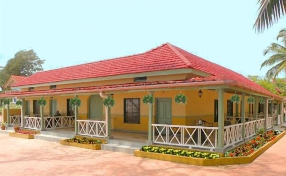 Golden Swan Beach Resort