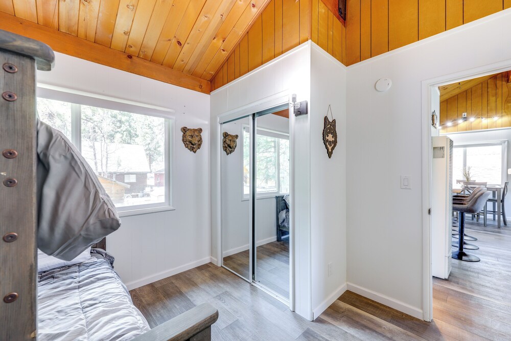 Close to Skiing & Lake: Big Bear Mountain Getaway