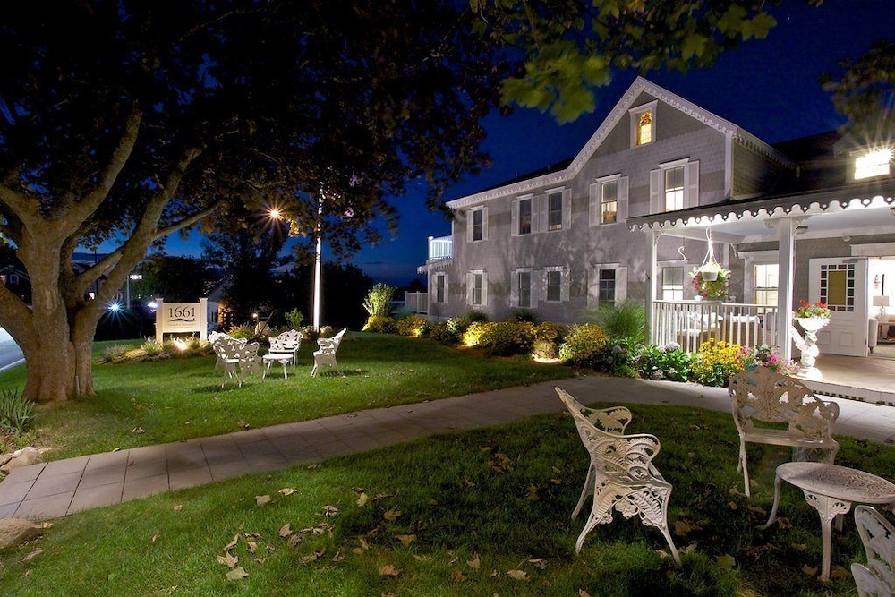 The 1661 Inn