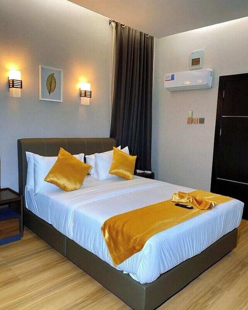 Trinity Shortlet Apartment