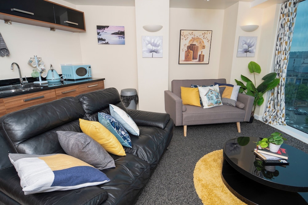 City Centre Location-family Friendly-free Parking