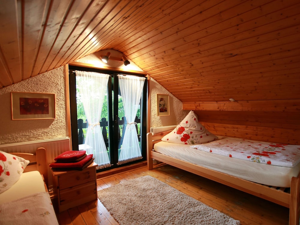 Attraktives Ferienhaus mit Kamin in Waltershausen view 2