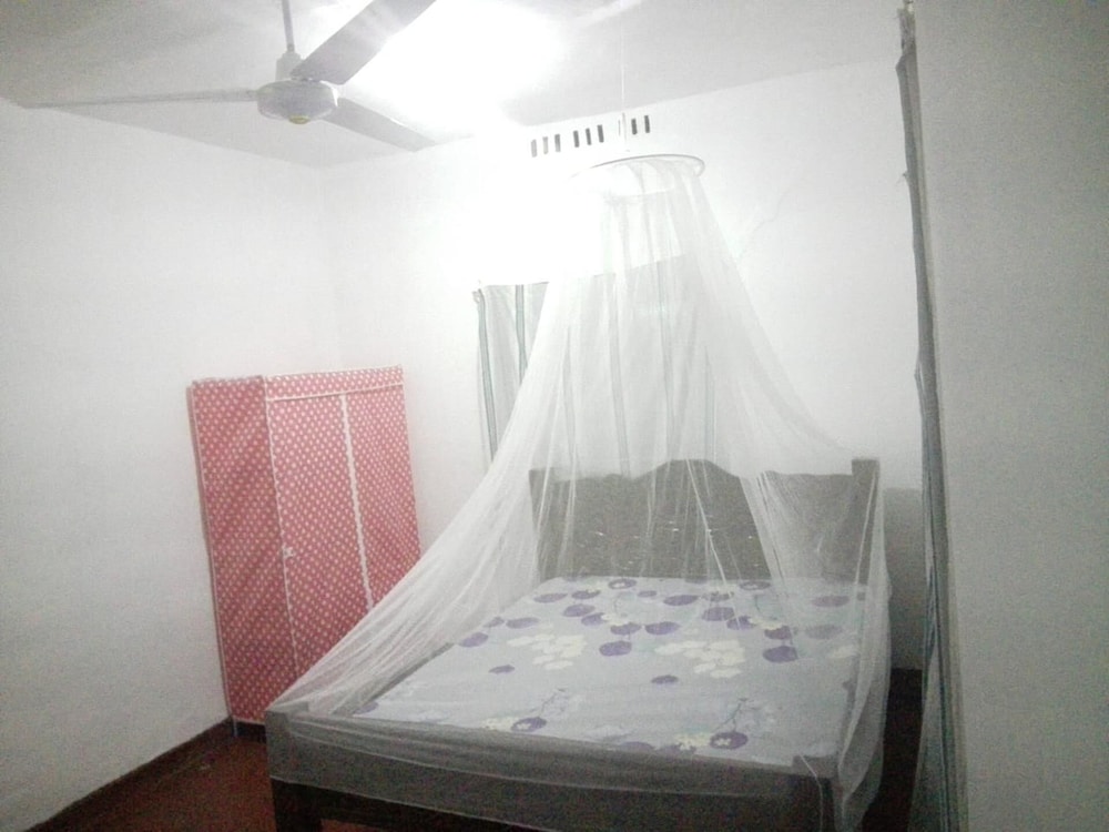 Stunning 2-bed House in Mombasa view 2
