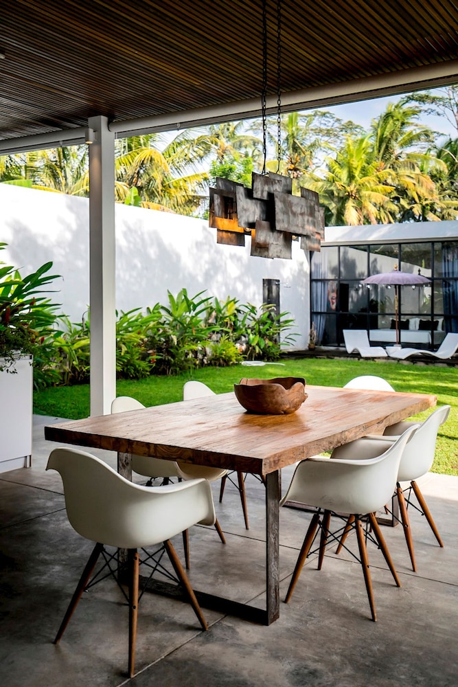 Loft Volcano by Alfred in Bali - Stylish 2 BR Loft w Pool Garden Ricefields View