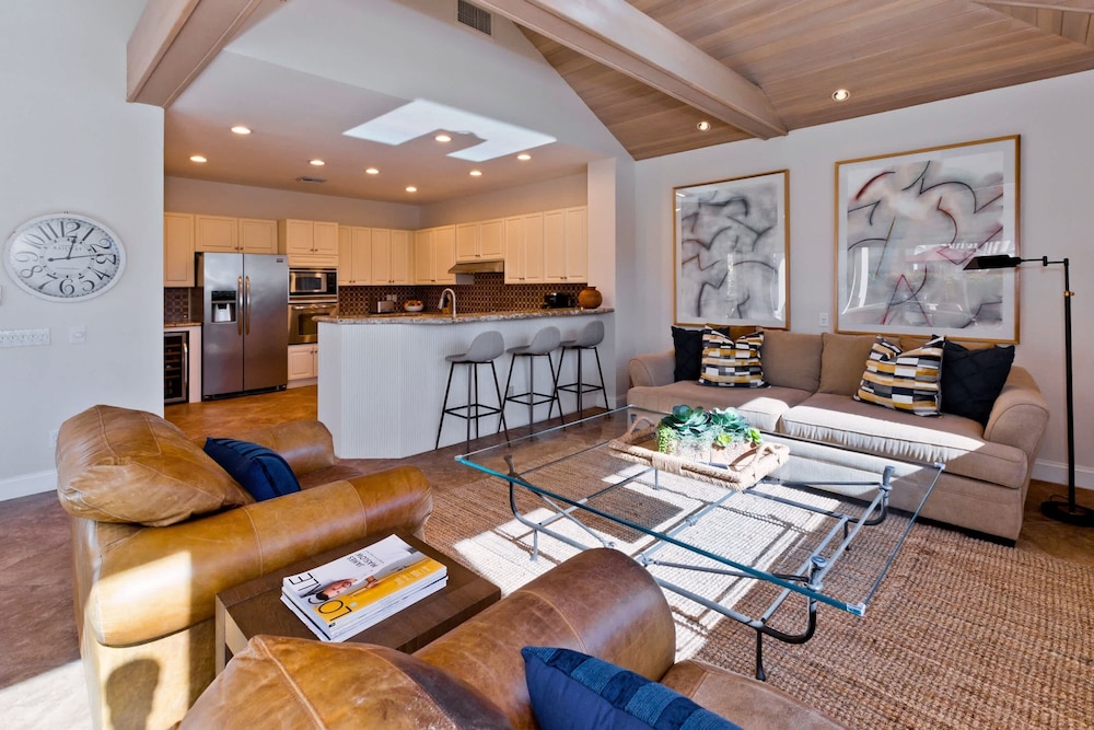 Casa Del Rio Luxe 3BR w Pool Spa Lake Views