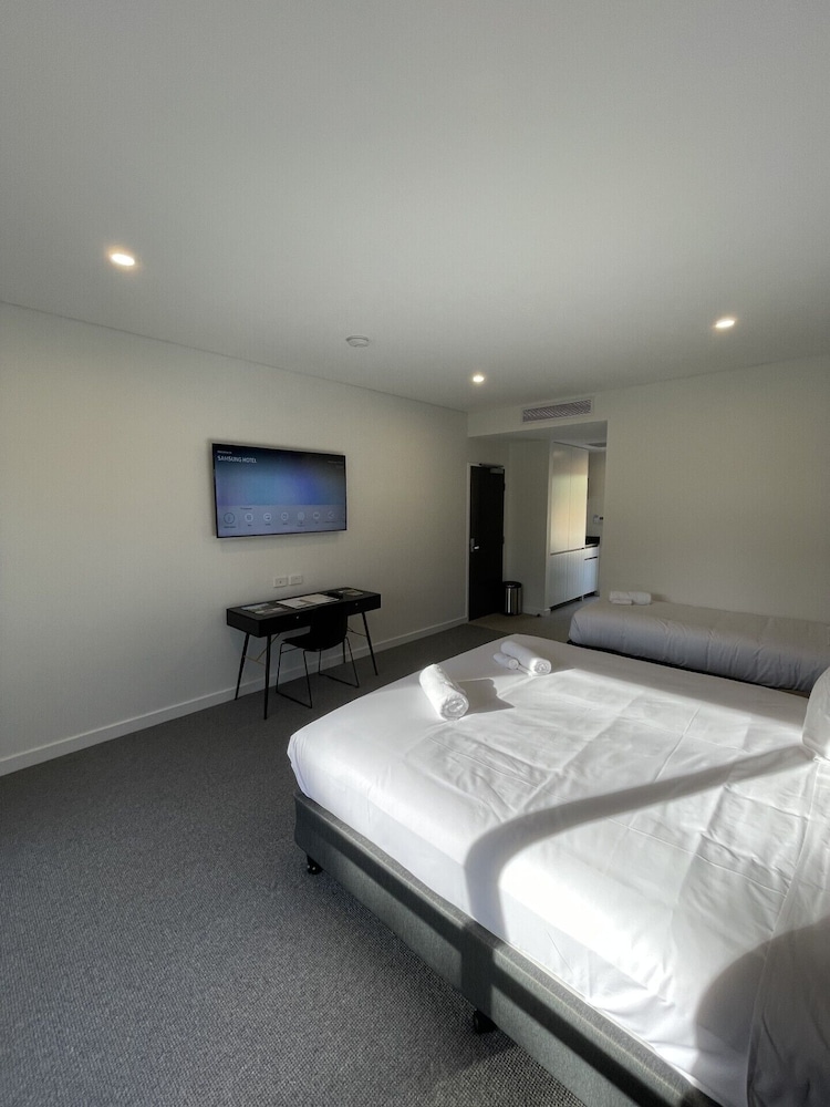 Harden Country Club Motel