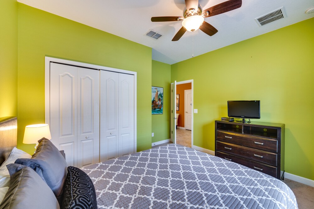 ~ 5 Mi to Disney Parks: Kissimmee Home w/ Pool!
