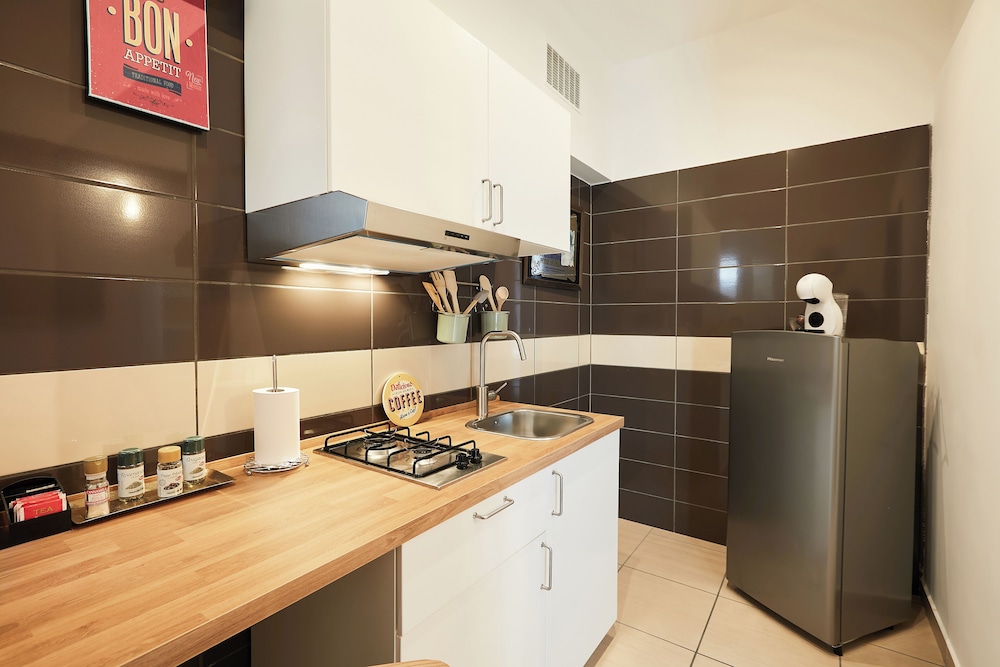 Vicky's Luxury Guesthouse by Napoliapartments