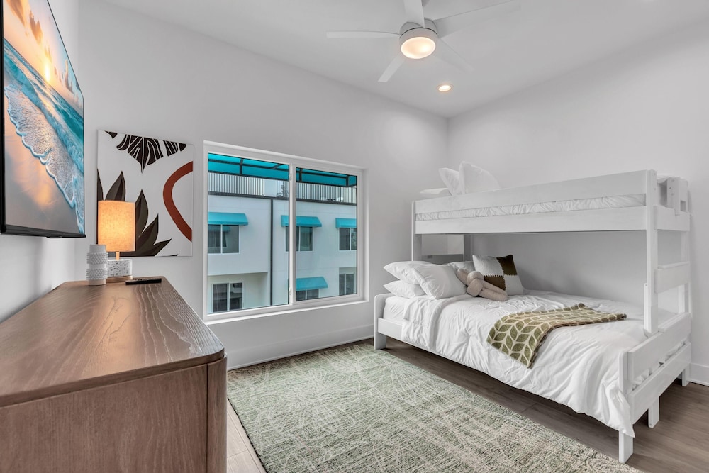 Azul Townhomes A3 - Sunrise