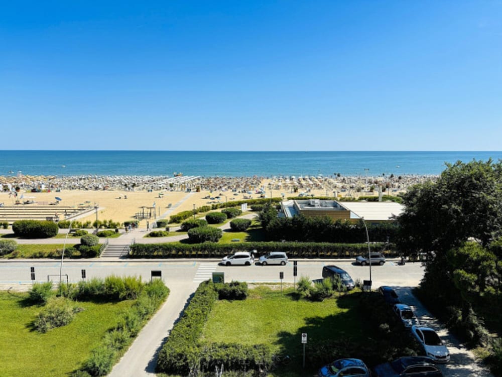 Bibione Flat With Wonderful sea View-beahost