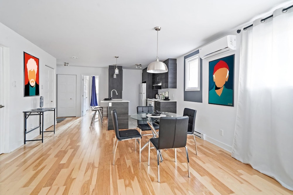 Brand New Contemporary 2-bedroom Apartment