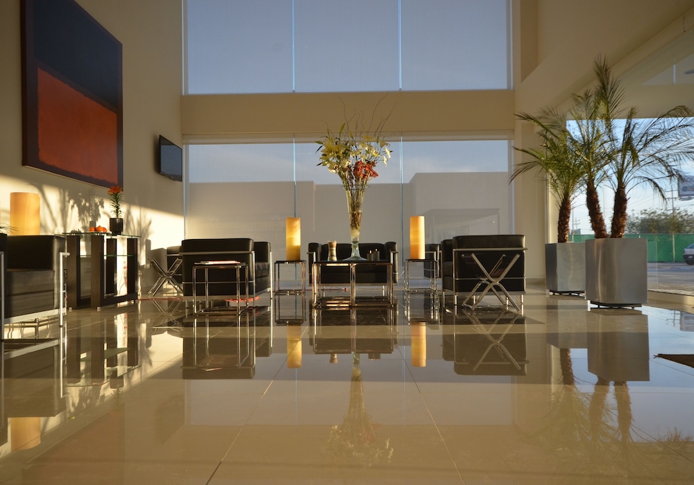 Hotel Mision Express Monterrey Aeropuerto La Fe - Property Image 8